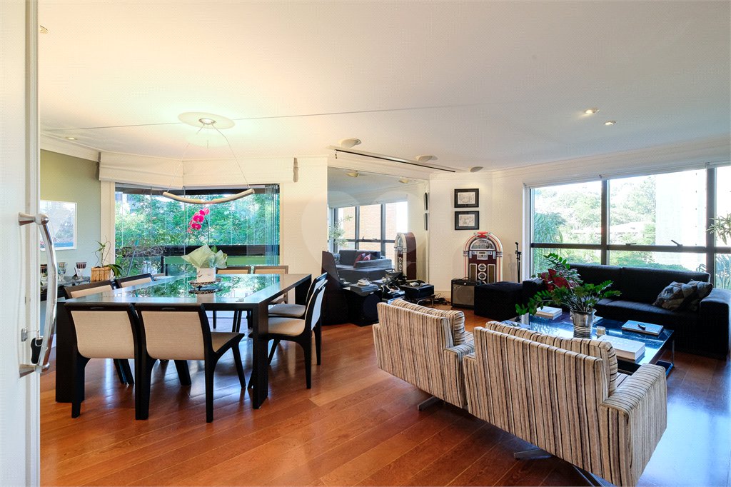 Apartamento à venda com 3 quartos, sendo 2 suítes, em Sumarezinho, São Paulo, SP