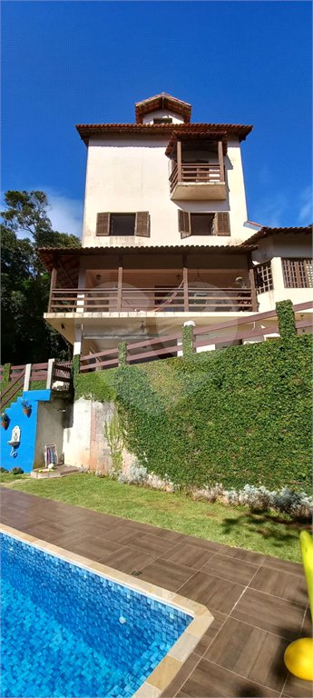 Casa à venda com 4 suítes no condomínio Alpes da Cantareira, Mairiporã - SP