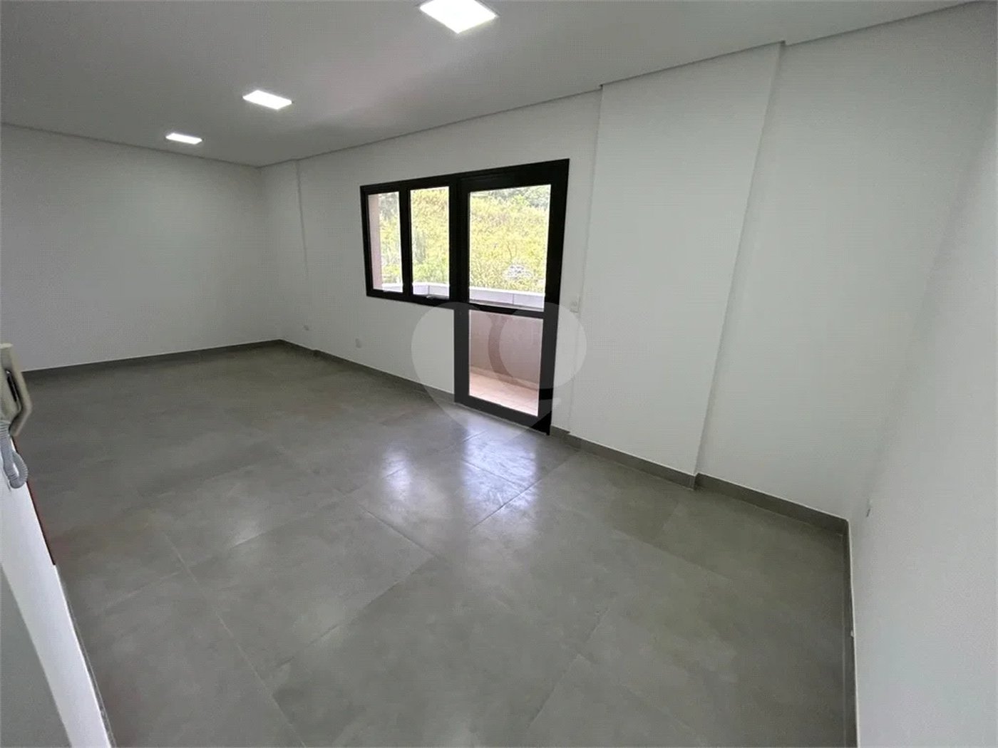 Sala Comercial à Venda e Locação – Reserva Jequitibá Office