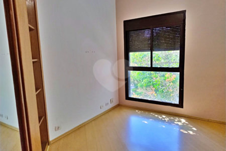 Apartamento à venda com 4 quartos, sendo 2 suítes,  em Indianópolis, São Paulo, SP