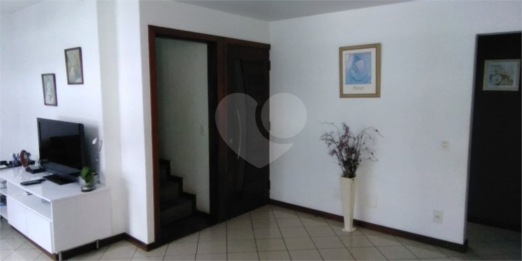 Casa à venda com 4 quartos, sendo 1 suíte, no condomínio Residencial Bom Pastor (casa de Vila)., Rio de Janeiro - RJ