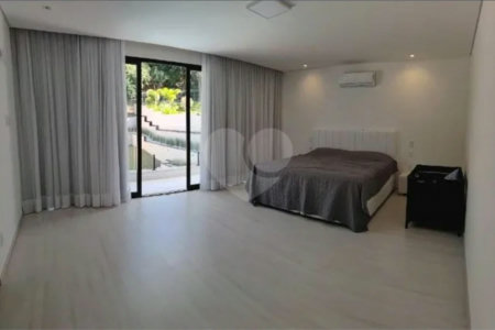 Casa à venda com 4 suítes no condomínio Fazenda Serra Azul, Itupeva - SP
