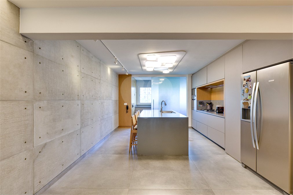 Apartamento à venda com 4 quartos, sendo 3 suítes, em Alto da Boa Vista, São Paulo, SP