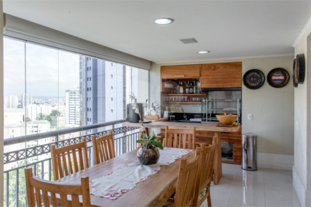 Apartamento à venda com 4 suítes em Vila Suzana, São Paulo, SP