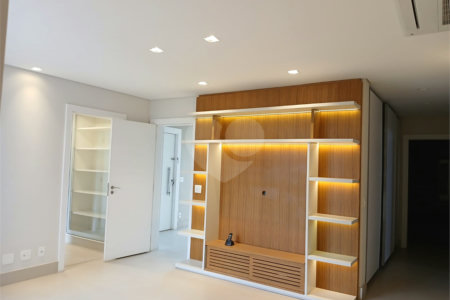 Apartamento à venda com 4 suítes em Anhangabaú, Jundiaí, SP