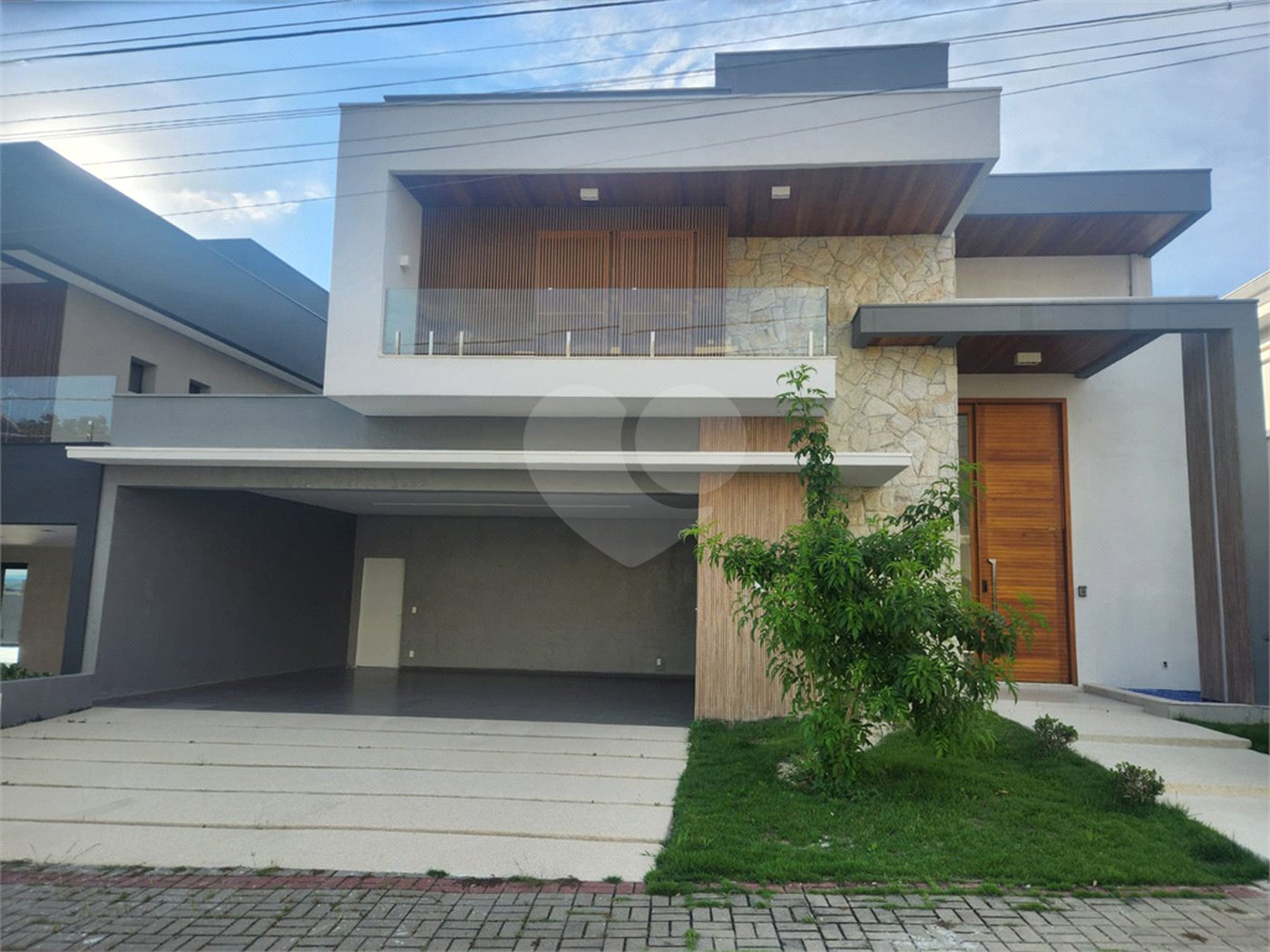 Casa à venda ou para alugar com 4 suítes no condomínio Residencial Jaguary, São José dos Campos - SP