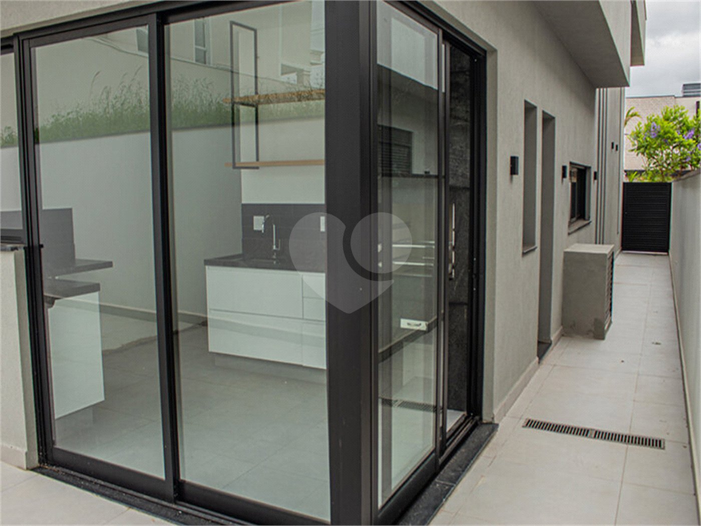 Casa à venda com 3 suítes no condomínio Residencial Central Parque, Salto - SP
