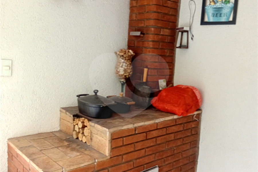 Sobrado à venda com 3 quartos, sendo 1 suíte, em Tremembé, São Paulo, SP