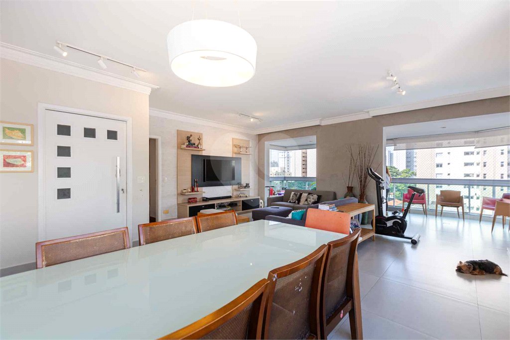 Apartamento à venda com 3 suítes em Vila Anglo Brasileira, São Paulo, SP
