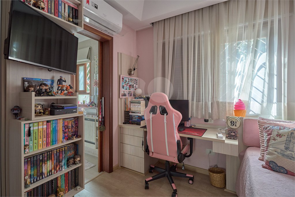 Casa Térrea à venda com 3 suítes em Granja Julieta, São Paulo, SP