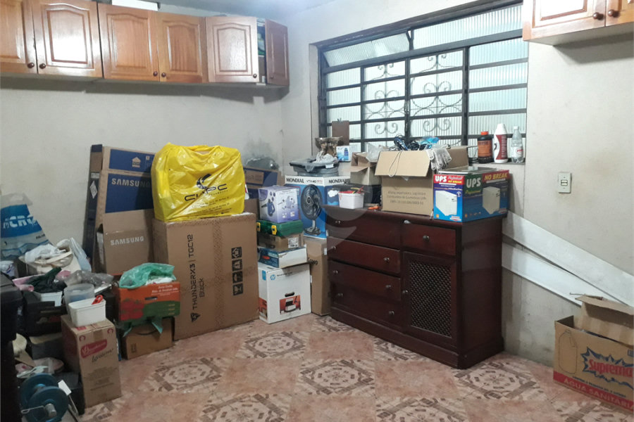 Sobrado à venda com 4 quartos, sendo 1 suíte, em Vila Constança, São Paulo, SP