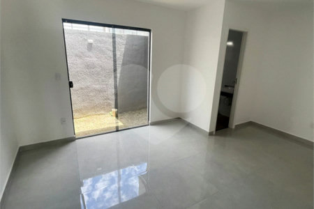 Casa à venda com 2 quartos, sendo 1 suíte, no condomínio Parque Guará, Rio de Janeiro - RJ