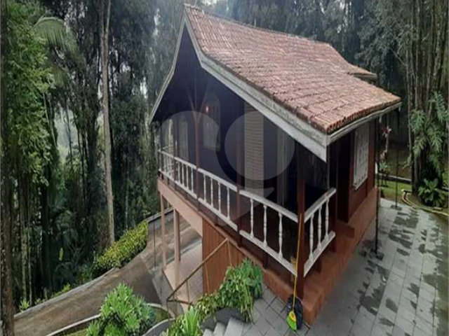 Casa Térrea à venda com 3 quartos, sendo 1 suíte,  em Roseira, Mairiporã, SP