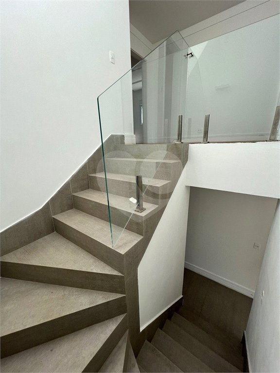 Casa à venda com 4 quartos, sendo 2 suítes, no condomínio Residencial Floresta, São Paulo - SP