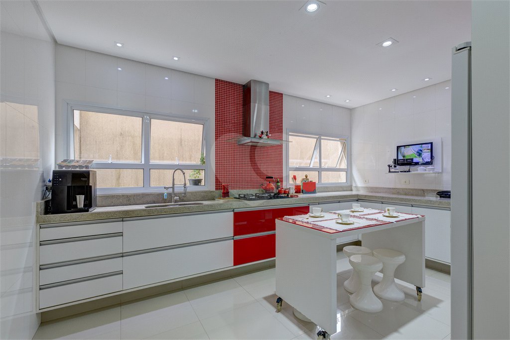 Casa à venda com 4 suítes em Chácara Flora, São Paulo, SP