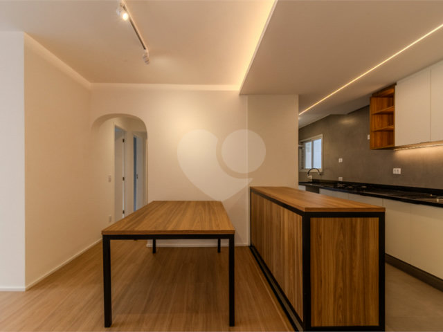 Apartamento à venda com 3 quartos, sendo 1 suíte,  em Brooklin, São Paulo, SP
