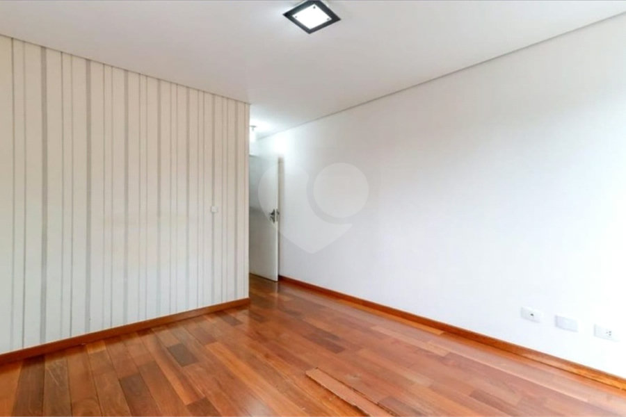 Sobrado à venda com 4 suítes em Vila Albertina, São Paulo, SP