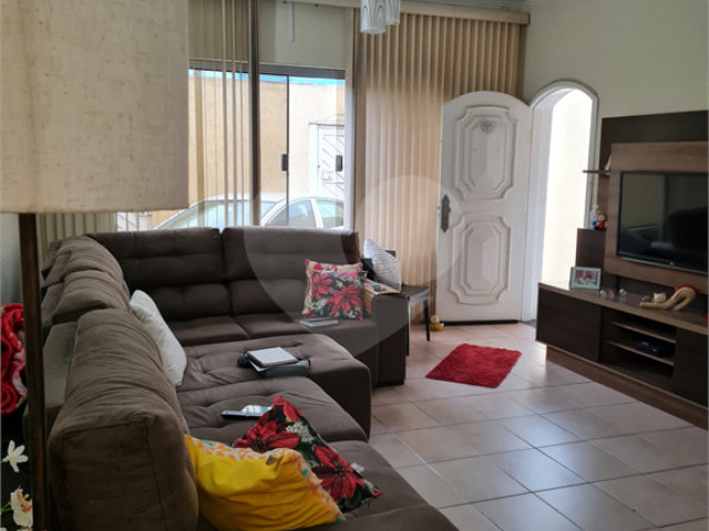 Sobrado à venda com 3 quartos, sendo 1 suíte,  em Vila Ester (zona Norte), São Paulo, SP