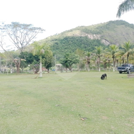 Sítio à venda com 4 quartos, sendo 3 suítes, em Caxito, Maricá, RJ