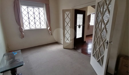 Sobrado à venda com 5 quartos, sendo 1 suíte,  em Vila Mariana, São Paulo, SP