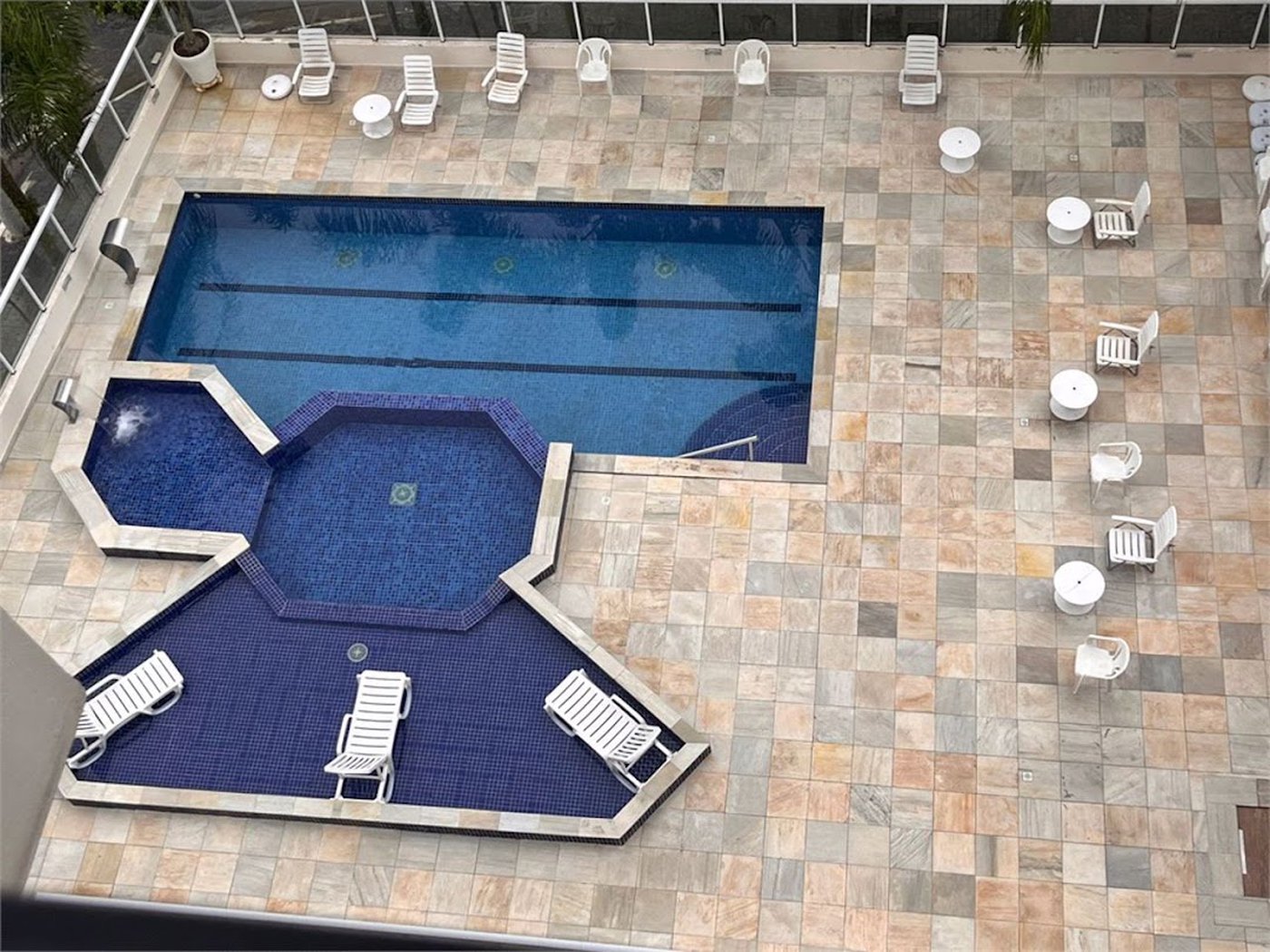 Apartamento com 2 dormitórios à venda, 65 m² por R$ 424.000,00 - Vila Júlia - Guarujá/SP