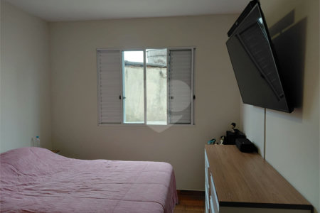Casa à venda com 2 suítes no condomínio Residencial Guilhen, São Paulo - SP