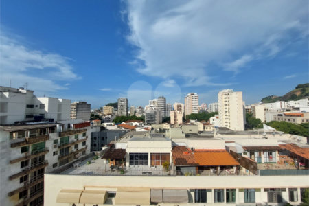 Cobertura à venda com 2 quartos, sendo 1 suíte,  em Tijuca, Rio de Janeiro, RJ