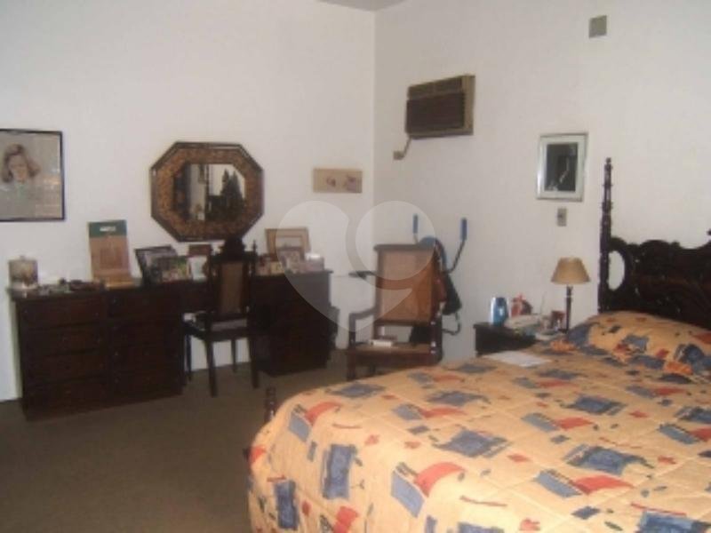 Casa de Vila à venda com 4 quartos, sendo 2 suítes, em Granja Julieta, São Paulo, SP