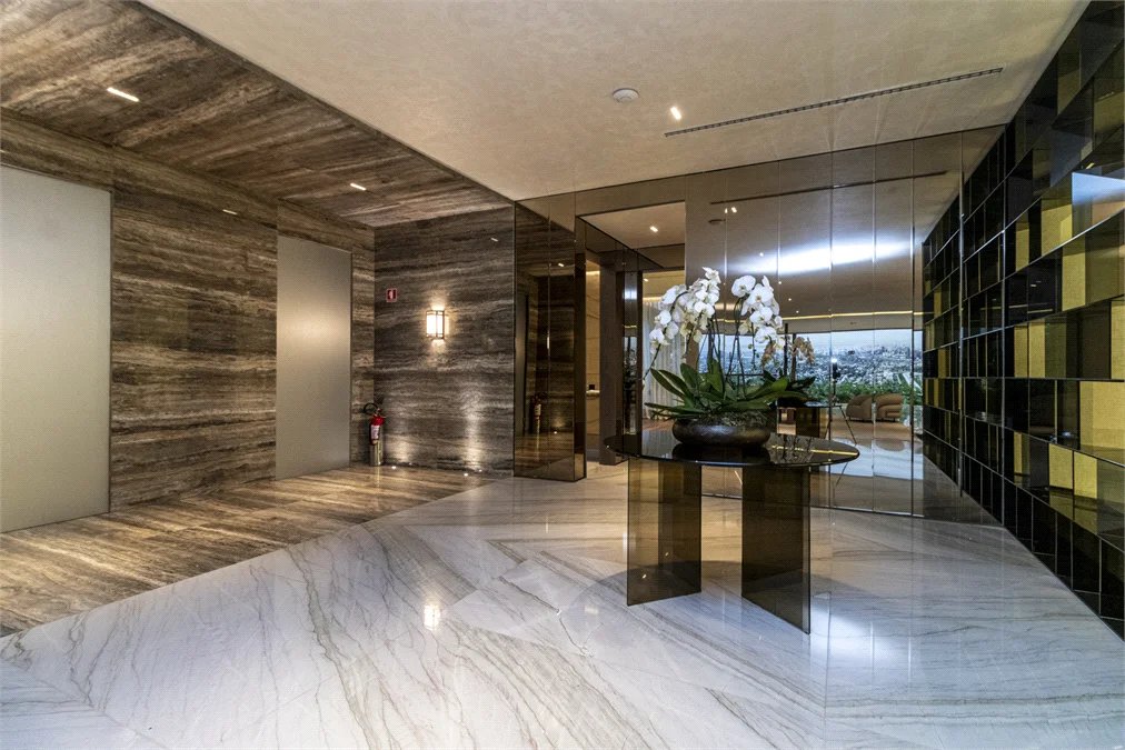 Apartamento à venda com 4 suítes em Jardim Guedala, São Paulo, SP