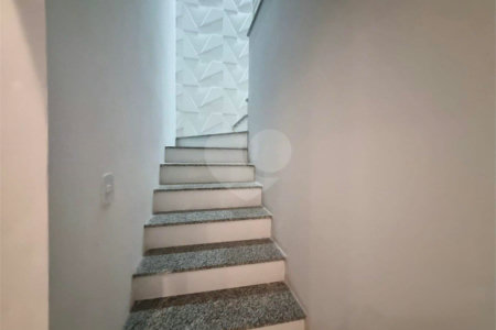 Casa à venda com 2 quartos no condomínio Karolyne, Votorantim - SP