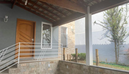 Casa Térrea à venda com 2 quartos, sendo 1 suíte,  em Nova Cerejeira, Atibaia, SP