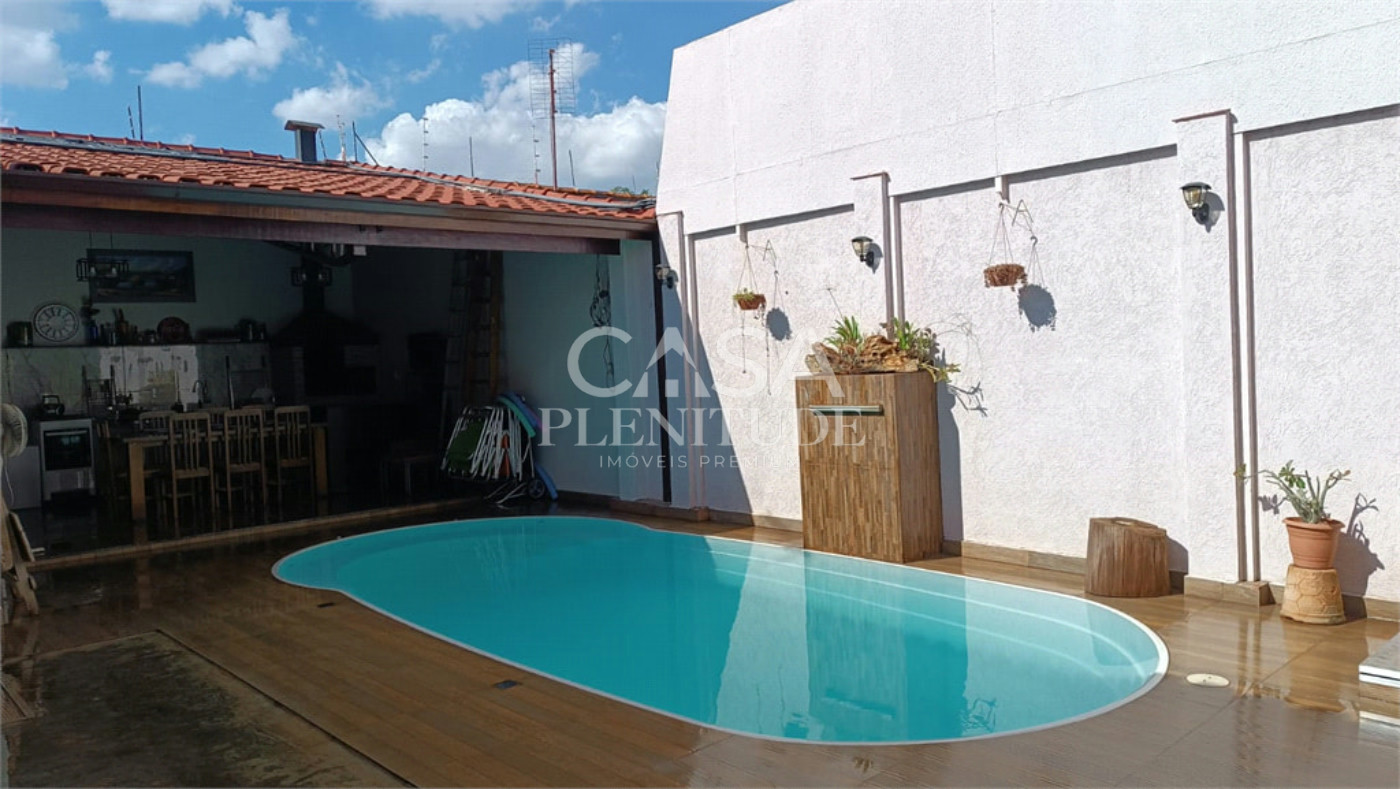 Casa à venda com 3 quartos, sendo 1 suíte,  em Jardim Americano, Sorocaba, SP
