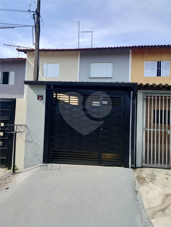 Casa à venda com 2 quartos, sendo 1 suíte, em Vila Caputera, Mogi das Cruzes, SP