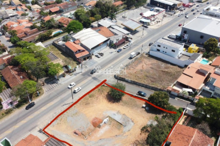 Terreno plano à venda ou locação na Alameda Lucas Nogueira Garcez – Vila Giglio, Atibaia
