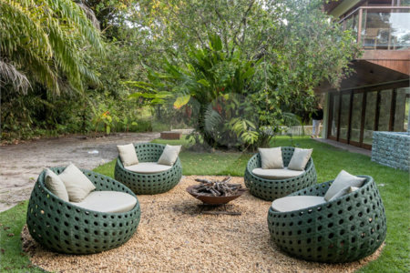 Casa à venda com 4 quartos, sendo 2 suítes,  no condomínio Praia Bella, Mata de São João - BA