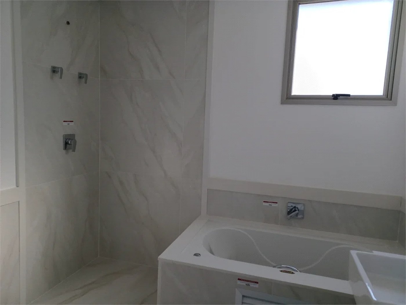 Apartamento à venda com 4 suítes em Real Parque, São Paulo, SP