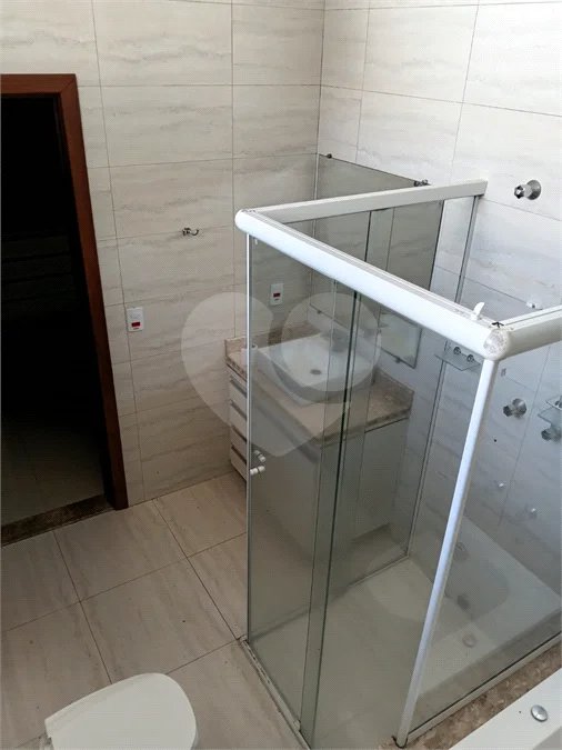 Casa à venda com 3 quartos, sendo 1 suíte,  no condomínio Residencial Eldorado, São Carlos - SP