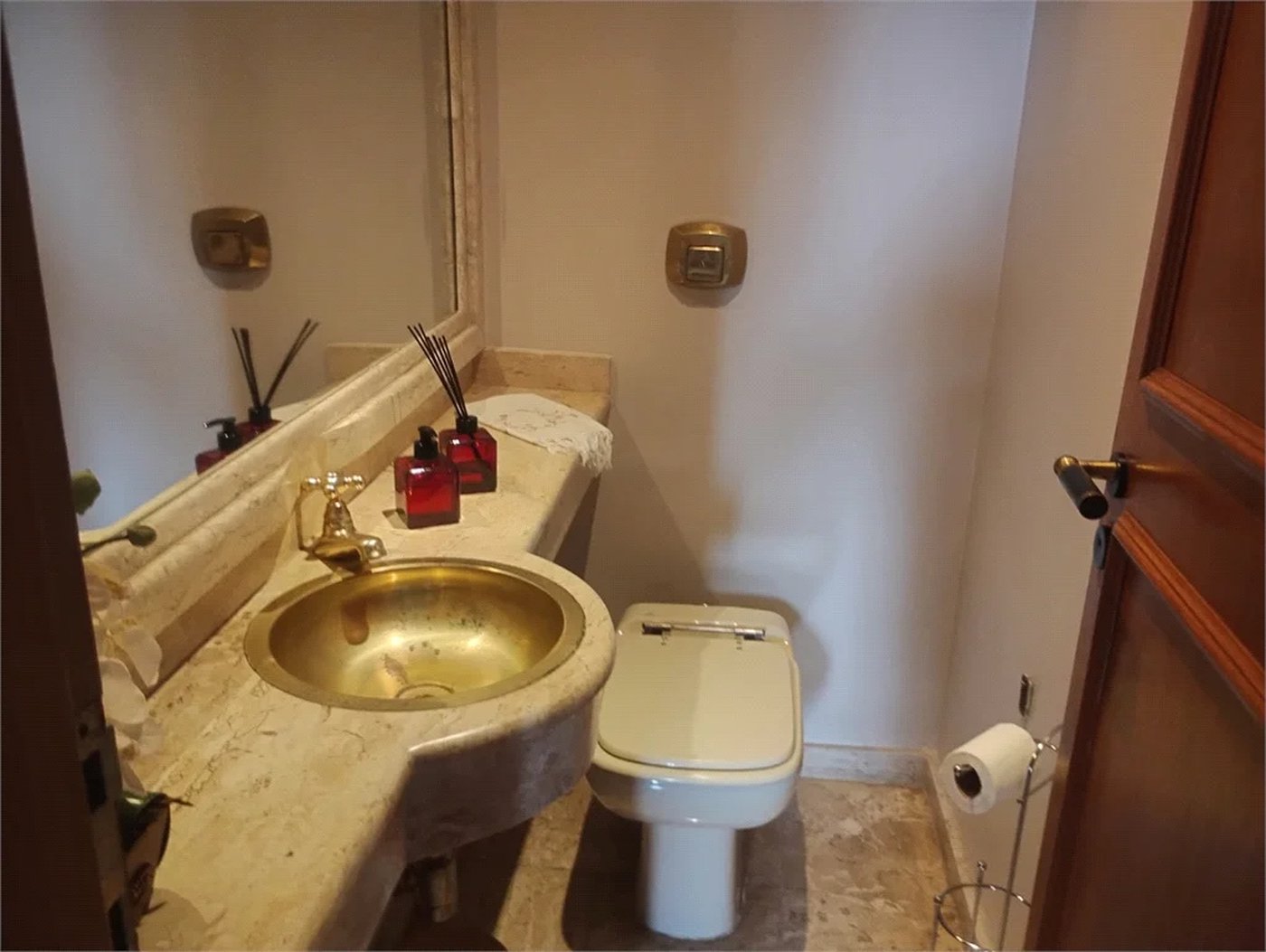 Apartamento à venda ou para alugar com 4 quartos, sendo 1 suíte, em Vila Andrade, São Paulo, SP