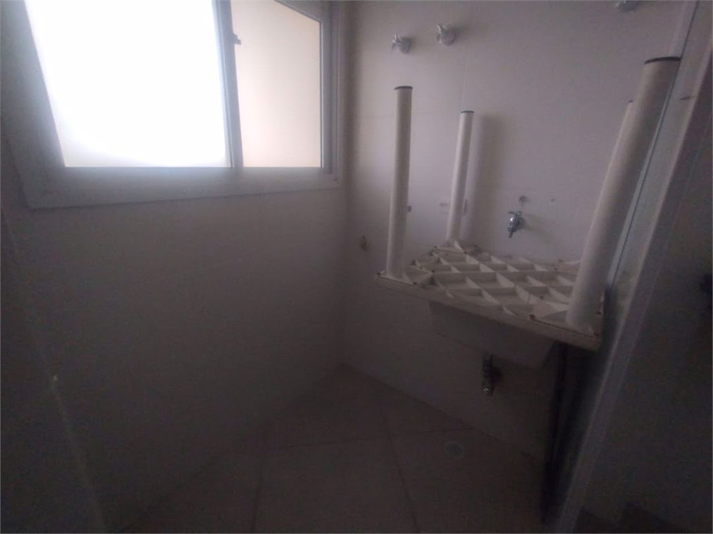 Apartamento Moderno à Venda na Enseada | Varanda Gourmet e Lazer Completo