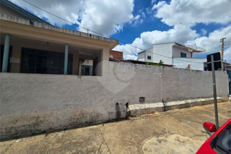 Casa à venda com 3 quartos em Vila Arruda, Itapetininga, SP
