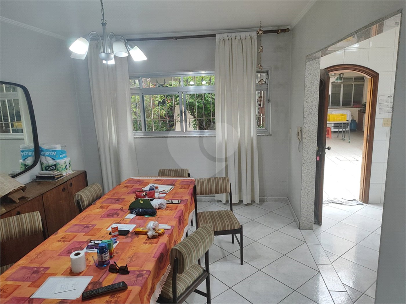 Casa à venda com 4 quartos, sendo 2 suítes, no condomínio Chácara das Rosas, São Paulo - SP