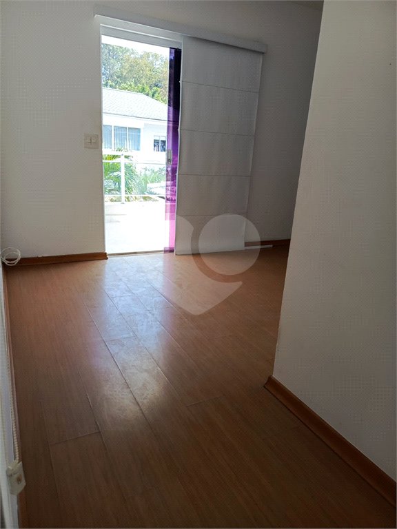 Casa à venda com 4 quartos, sendo 1 suíte, no condomínio Atlantico Sul, Rio de Janeiro - RJ