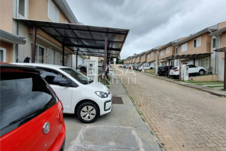 Casa em condomínio à venda com 2 quartos em Caguassu, Sorocaba, SP