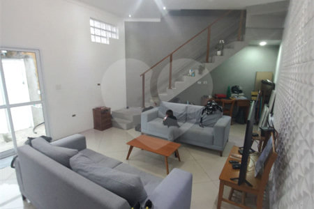 Sobrado à venda com 3 quartos, sendo 1 suíte, em Jordanópolis, São Bernardo do Campo, SP