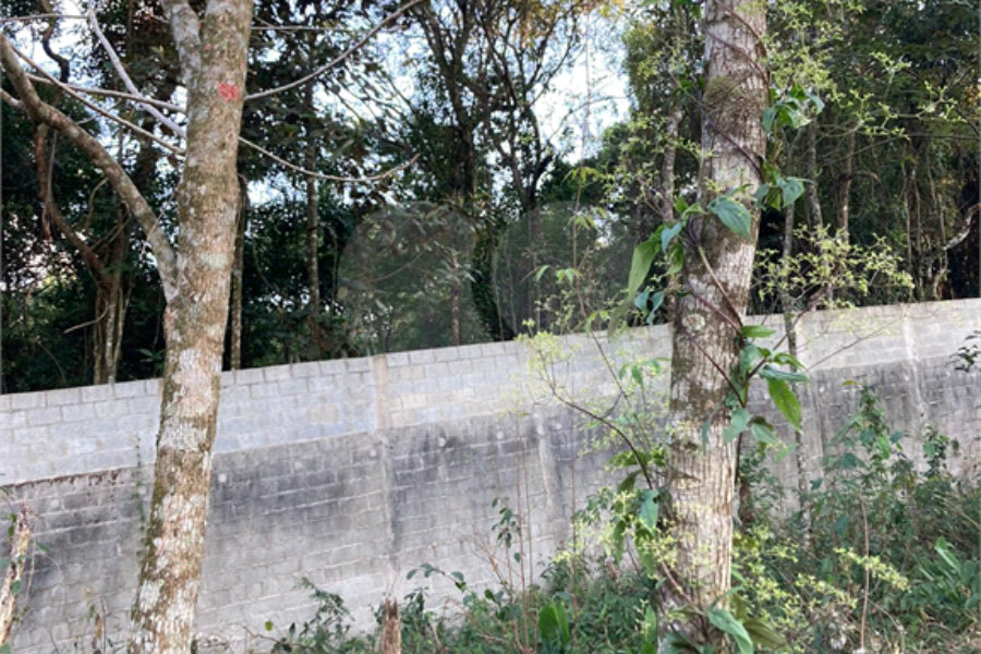 Terreno à venda no condomínio Suíça da Cantareira, Mairiporã - SP