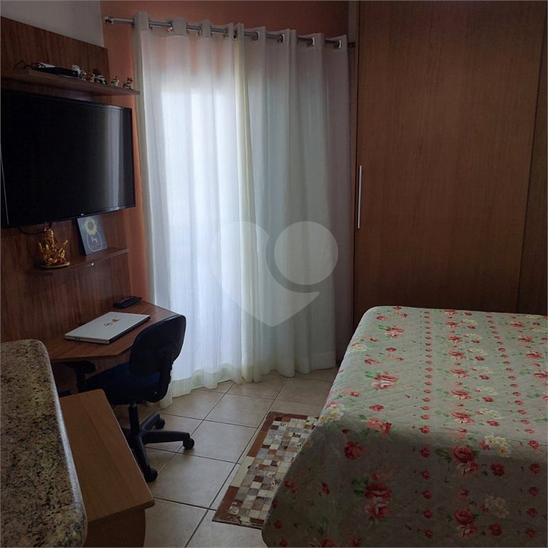 Apartamento à venda com 2 quartos, sendo 1 suíte,  em Vera Cruz, Mongaguá, SP
