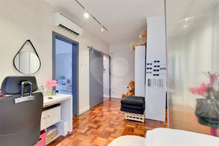 Casa à venda com 4 suítes em Granja Julieta, São Paulo, SP