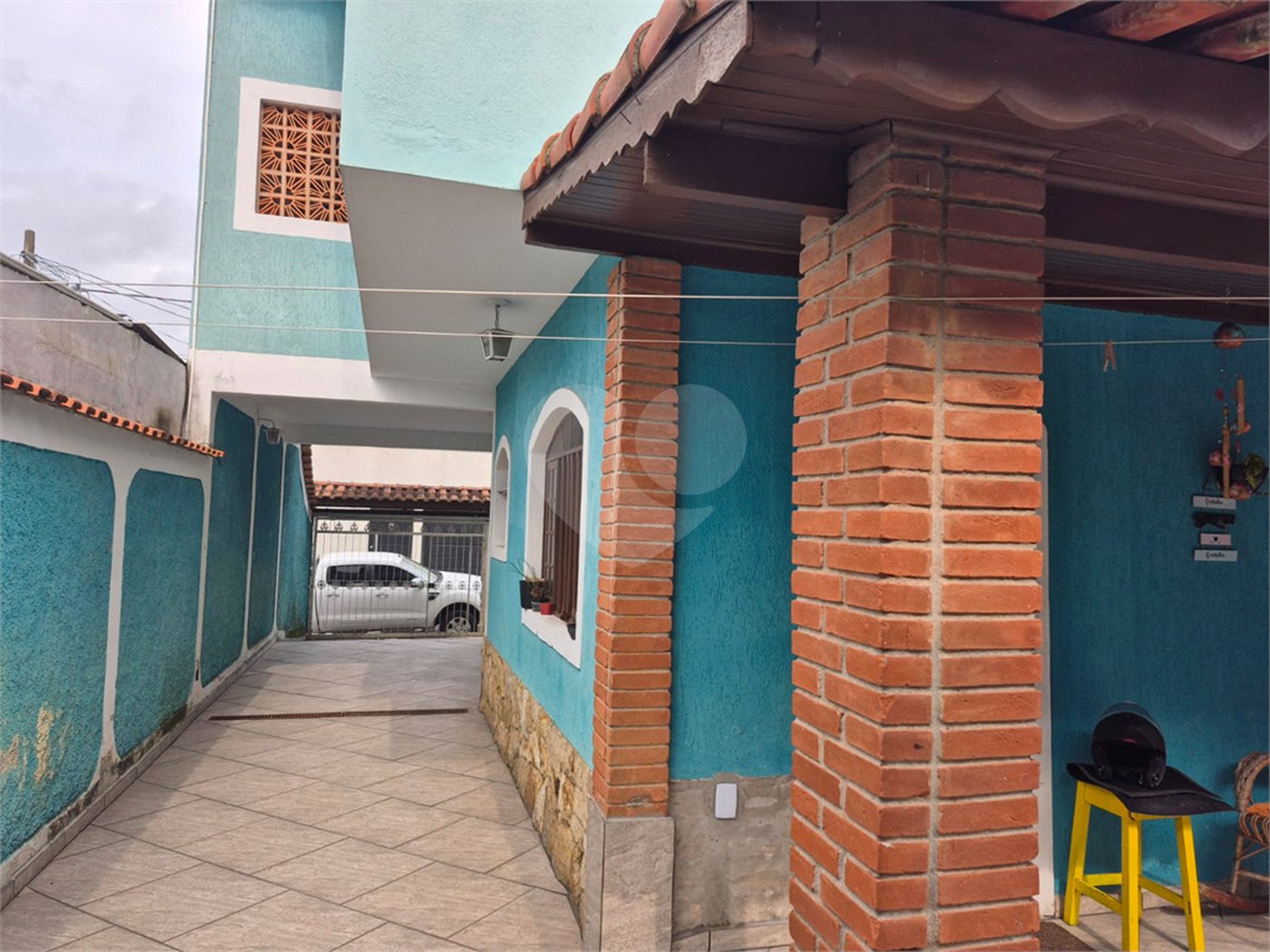 Sobrado à venda com 3 quartos, sendo 1 suíte, em Jardim Modelo, Suzano, SP