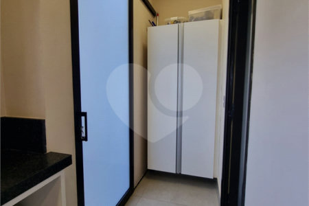 Casa à venda com 3 suítes no condomínio Campo de Toscana, Vinhedo - SP