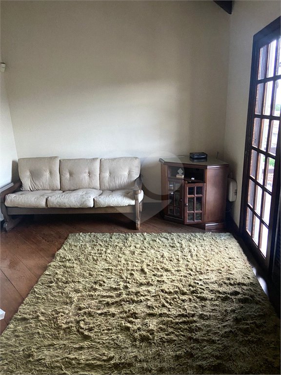 Sobrado à venda com 3 quartos, sendo 1 suíte,  em Vila Suissa, Mogi das Cruzes, SP